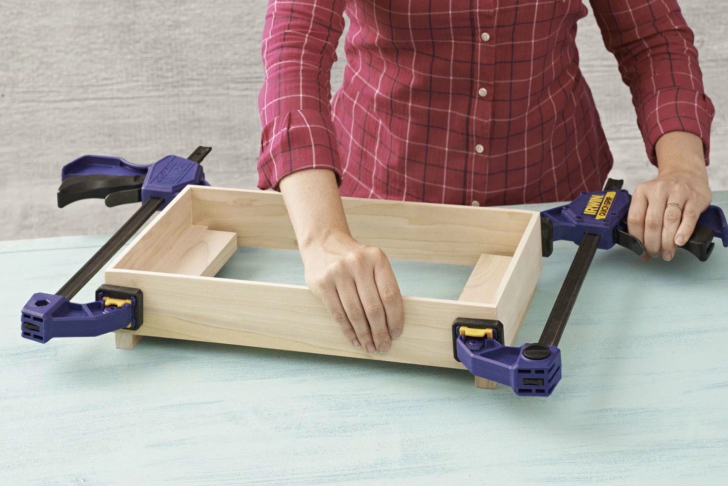 IRWIN Clamps QUICK-GRIP 24-in Medium-Duty One Handed Bar Clamp 4 IRWIN Clamps QUICK-GRIP 24-in Medium-Duty One Handed Bar Clamp - Image 2